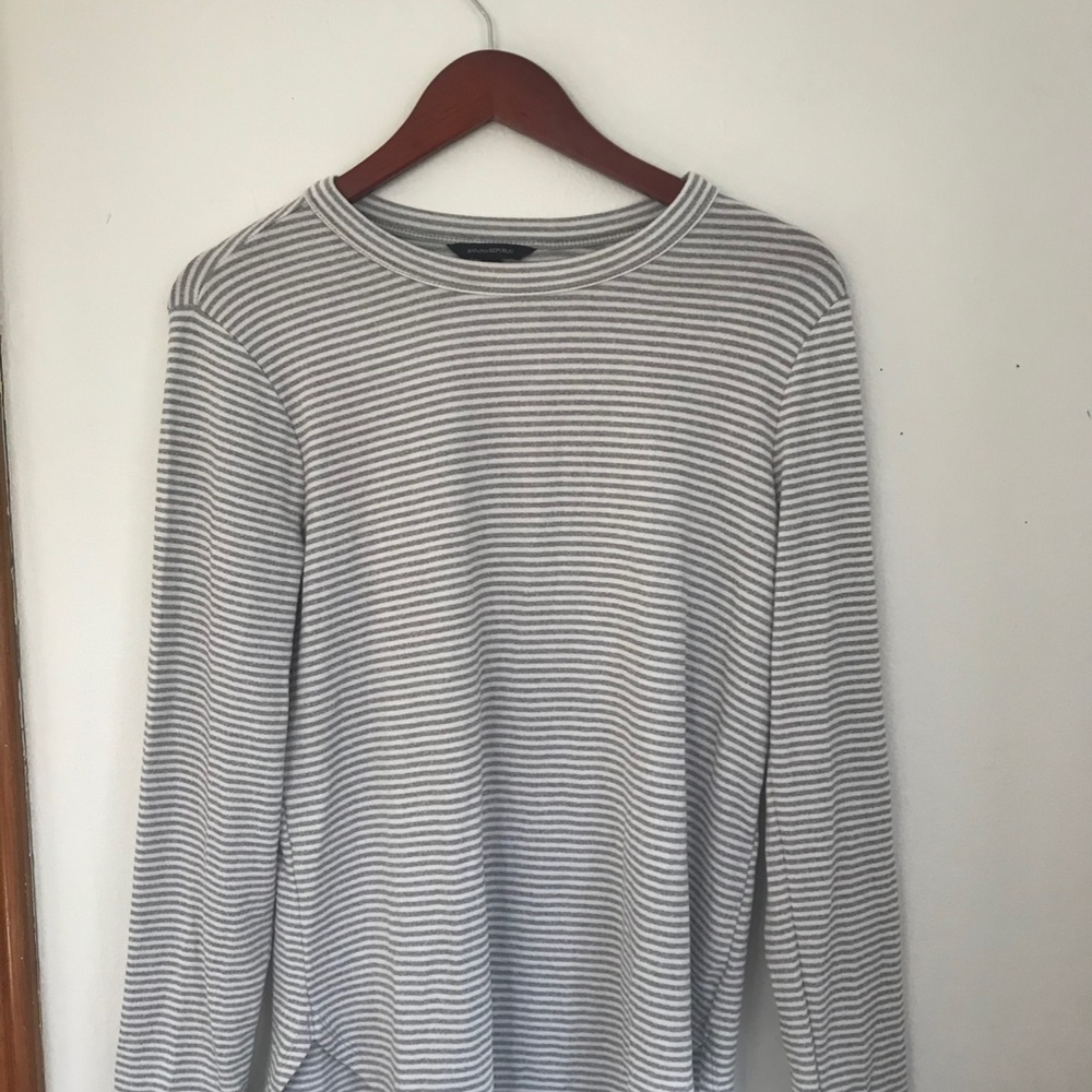 Banana Republic Striped Medium Top
